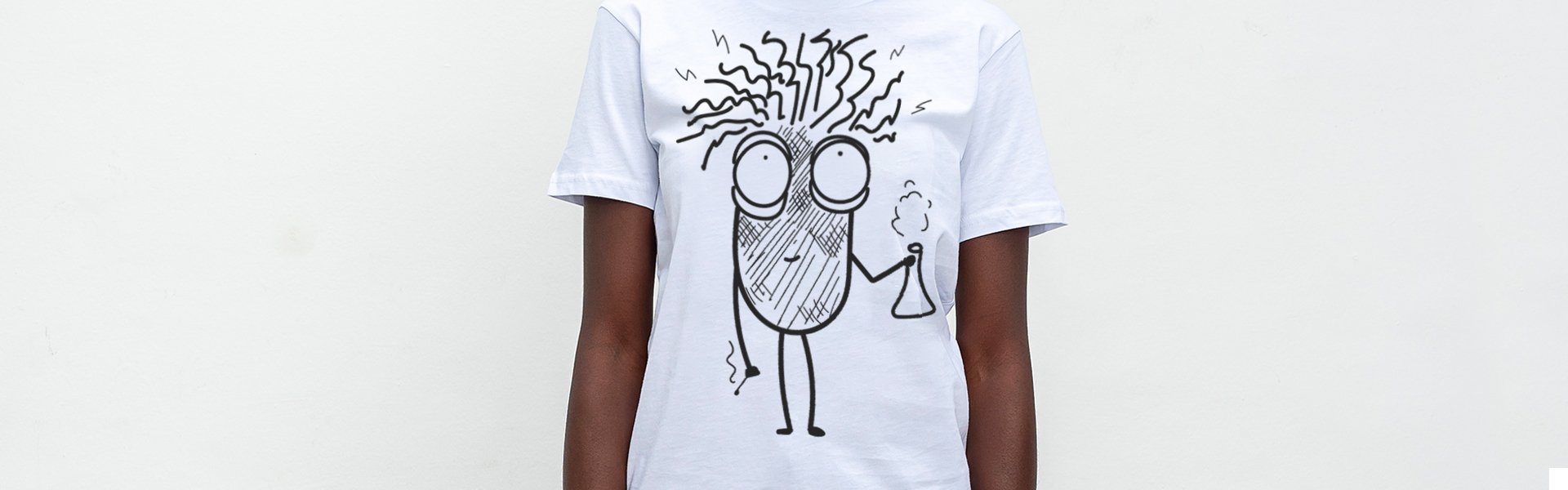 Frau mit weißem Quipster Professor T-Shirt